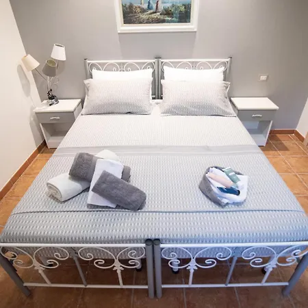 B&B Villaggio Regina-3